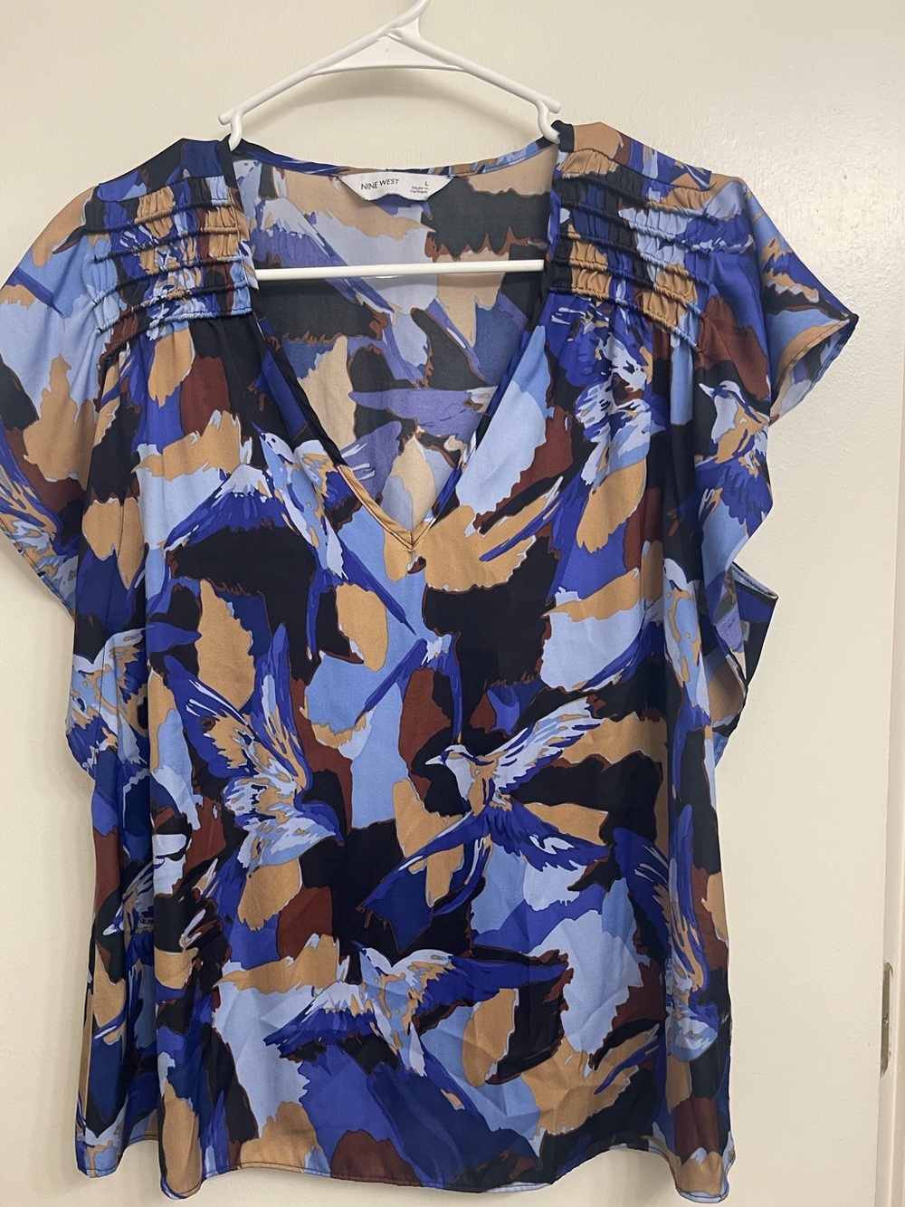 Nine West Blue Multi V-Neck Flutter Sleeve Blouse